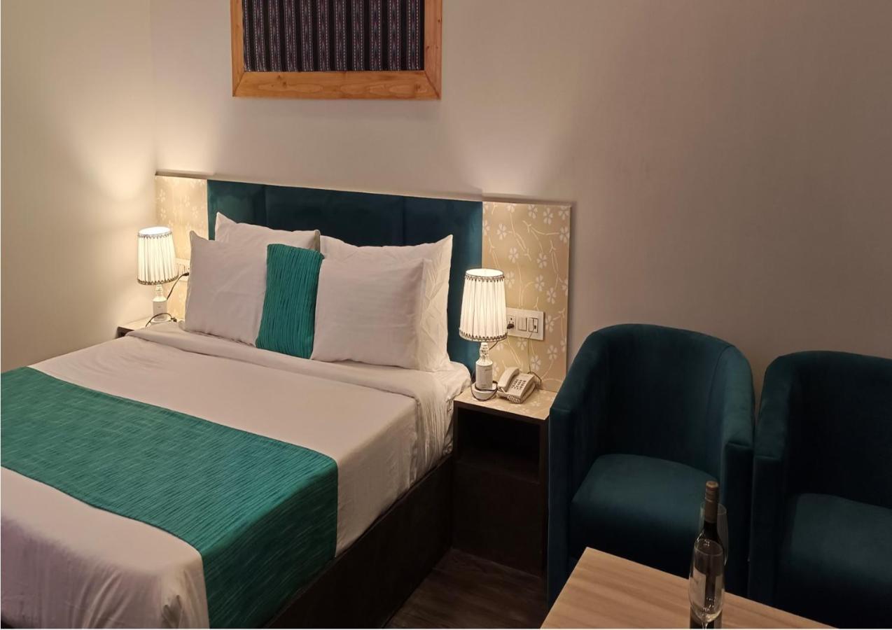 Hotel Square One By D'Polo Dharamshala Bagian luar foto