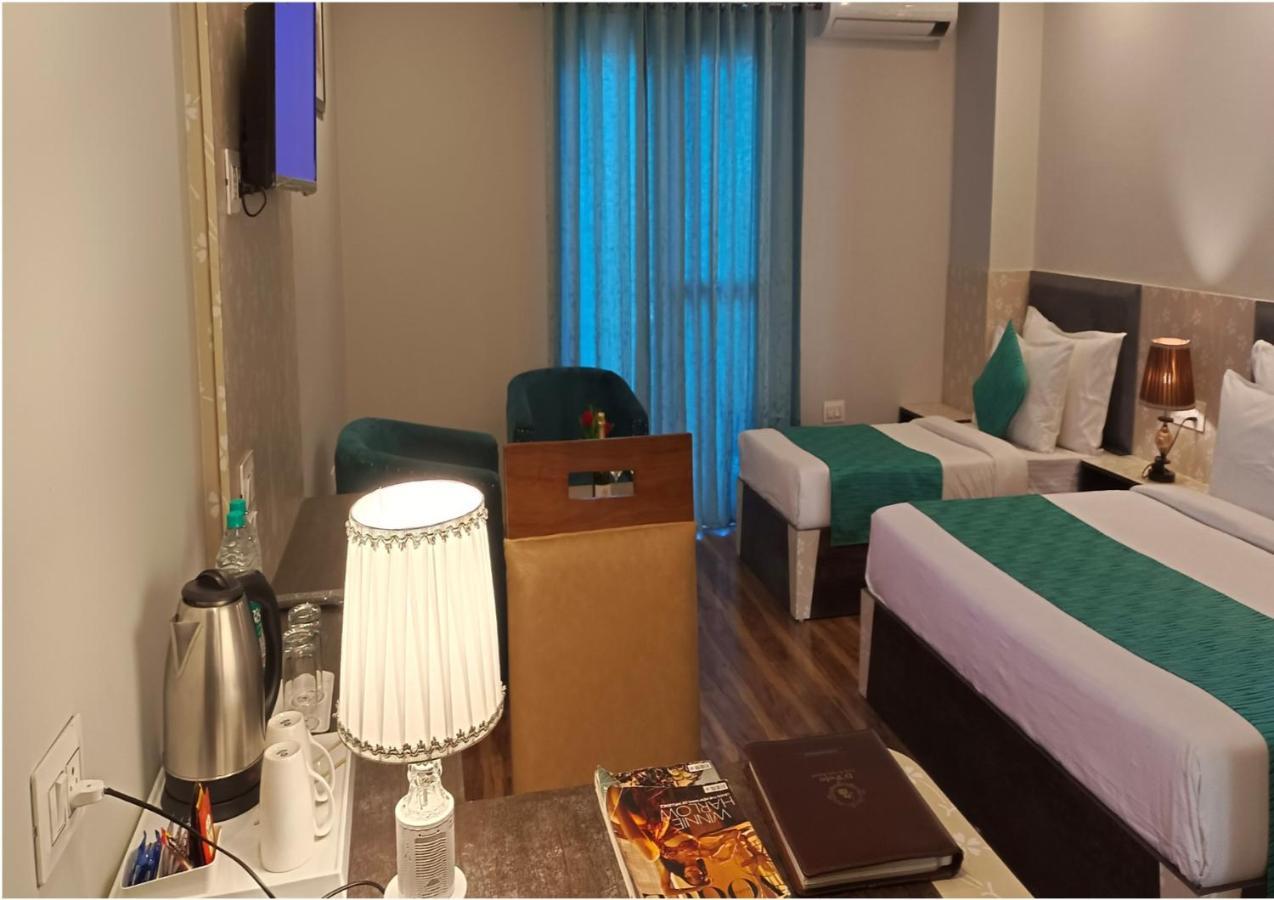 Hotel Square One By D'Polo Dharamshala Bagian luar foto