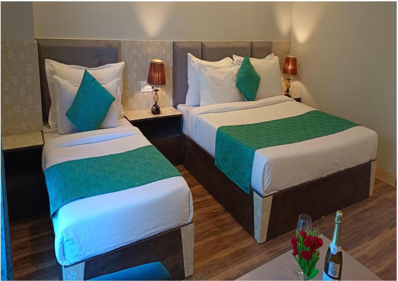 Hotel Square One By D'Polo Dharamshala Bagian luar foto