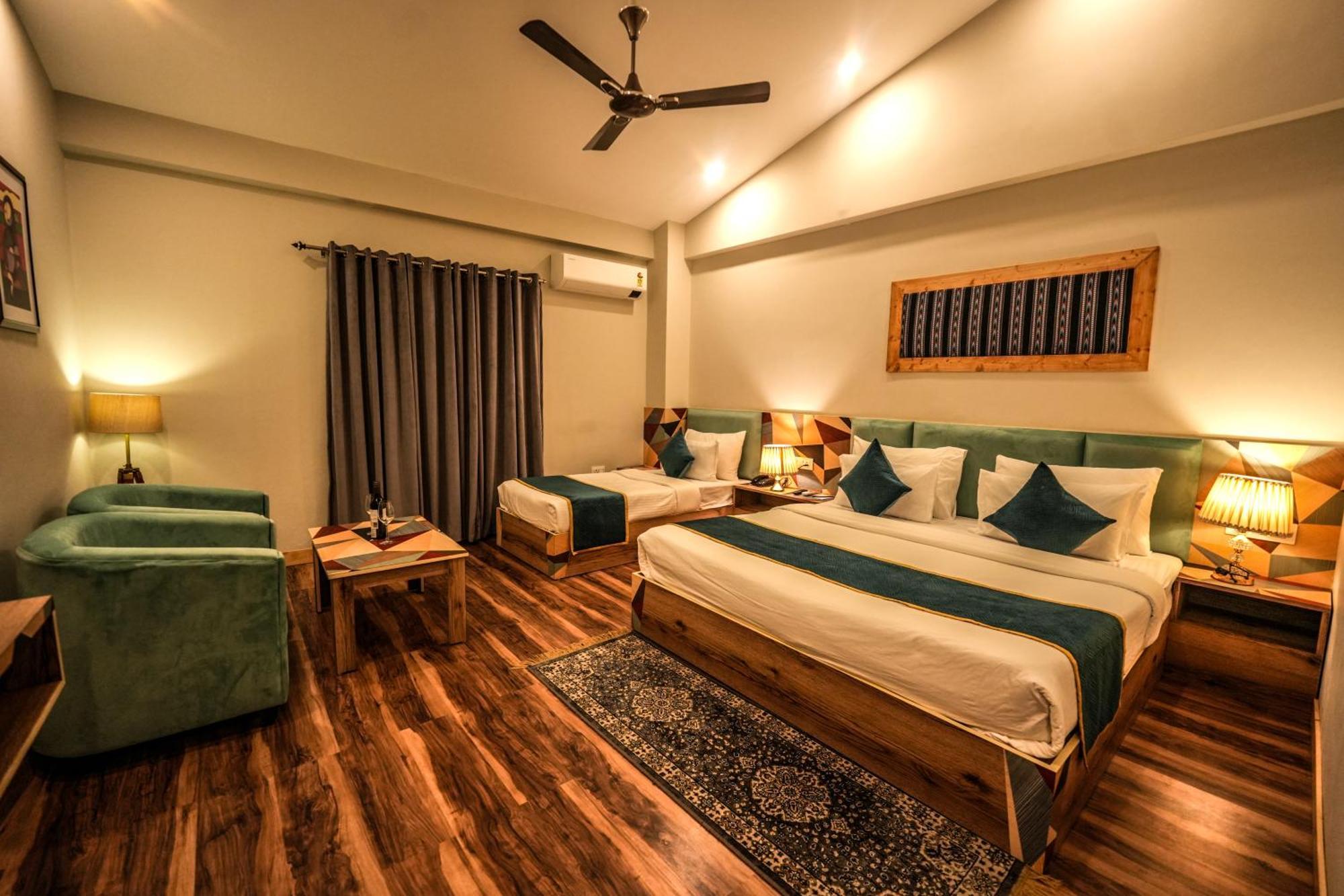 Hotel Square One By D'Polo Dharamshala Bagian luar foto