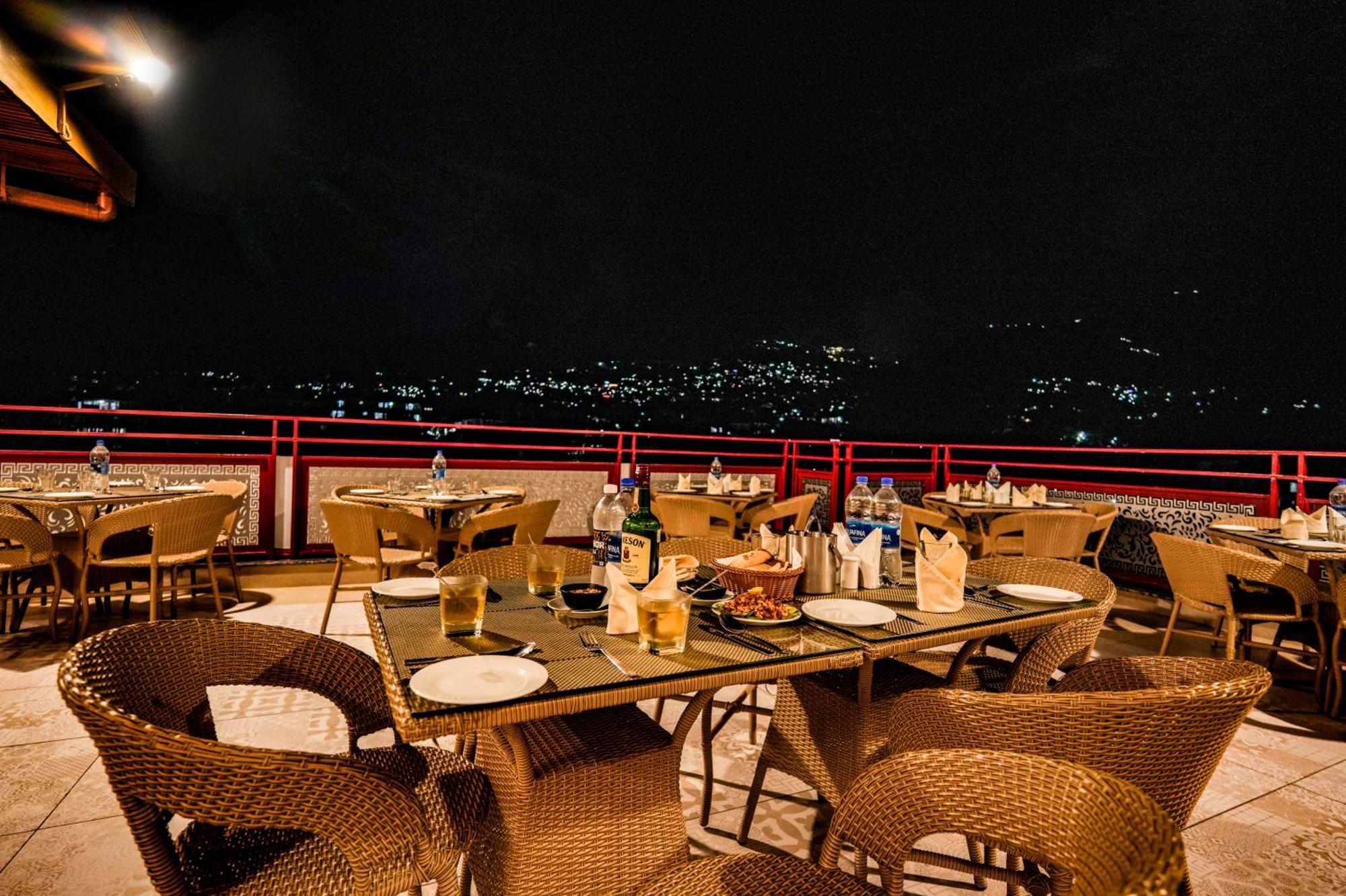 Hotel Square One By D'Polo Dharamshala Bagian luar foto