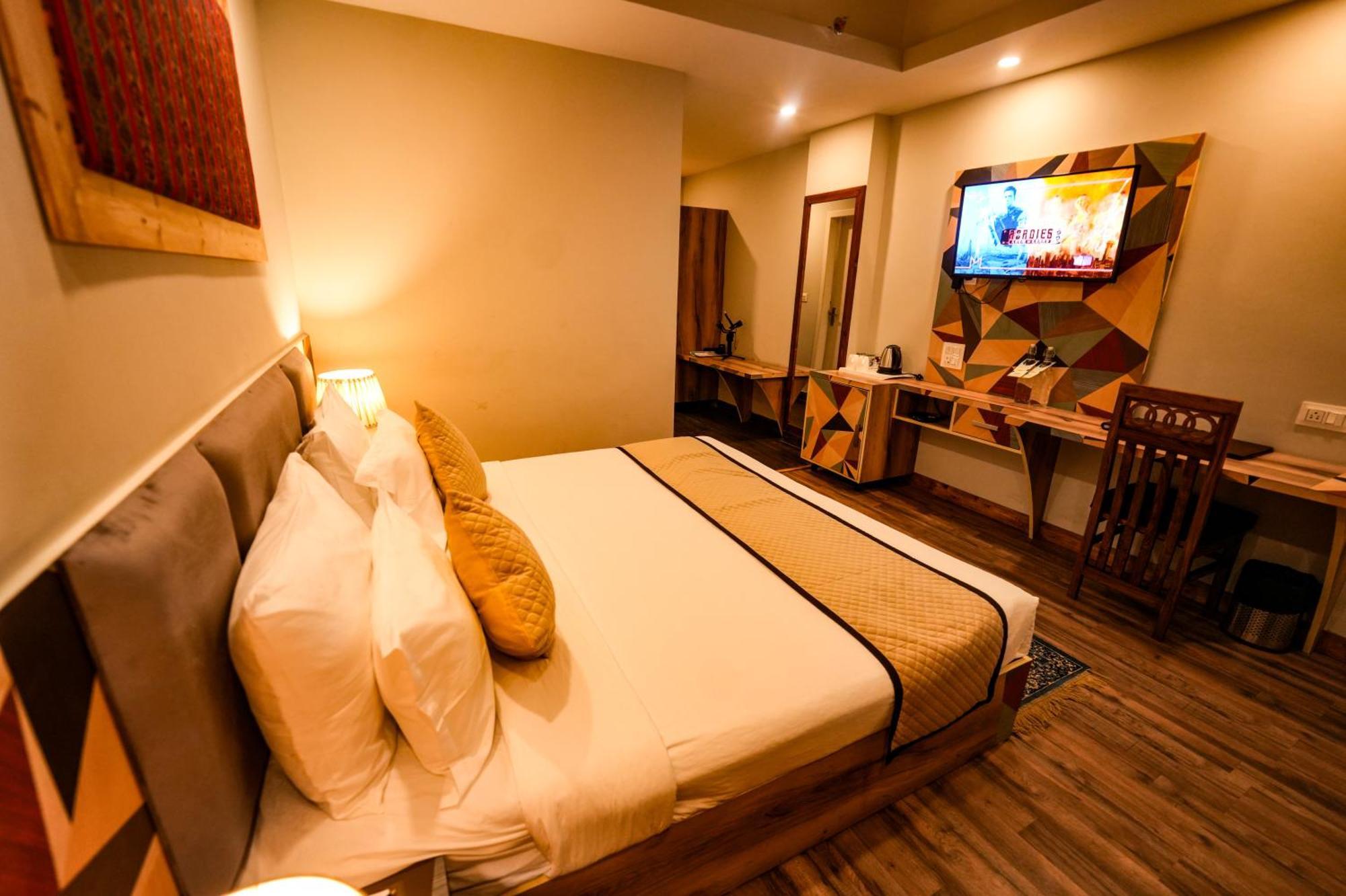 Hotel Square One By D'Polo Dharamshala Bagian luar foto