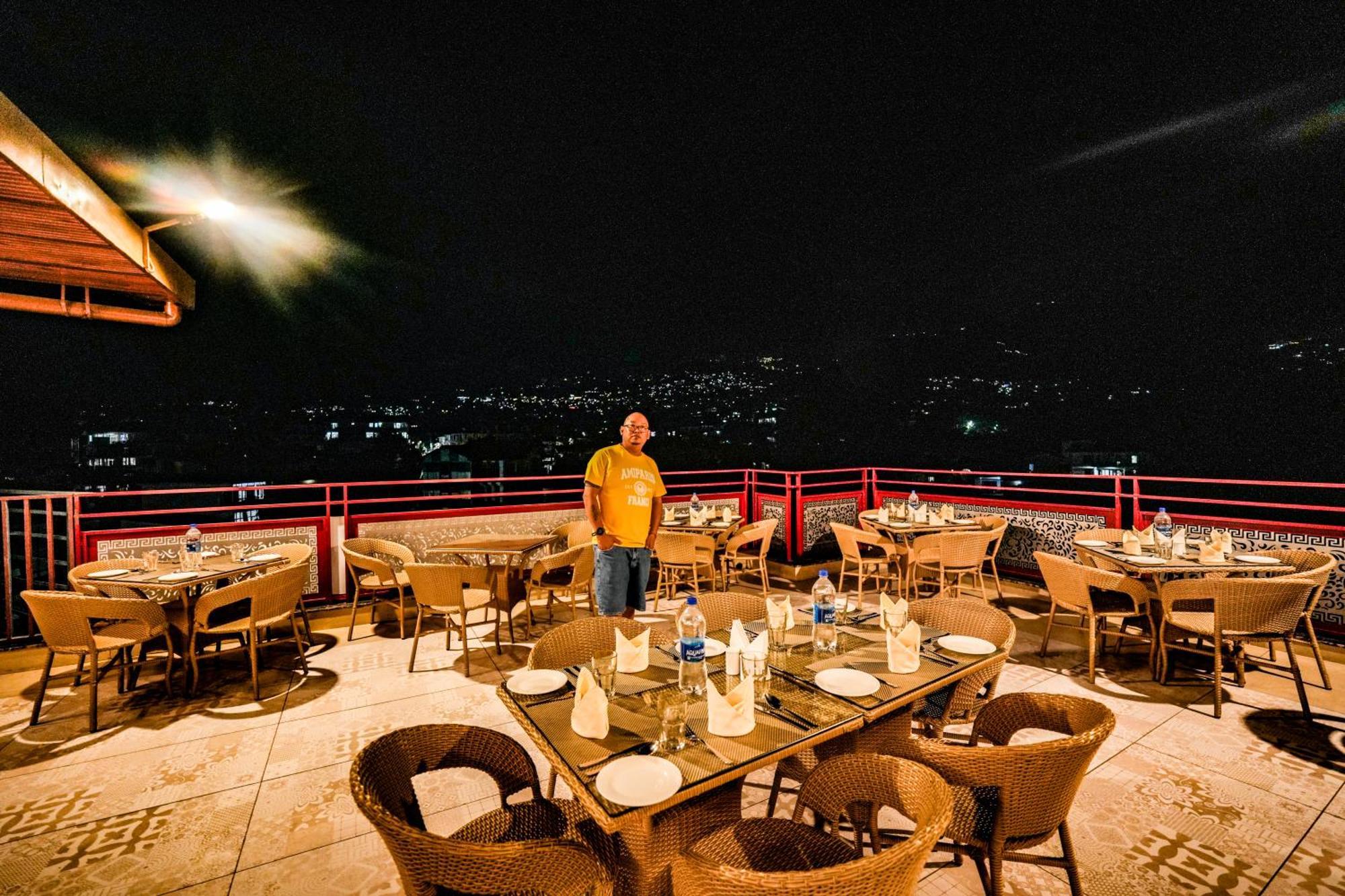 Hotel Square One By D'Polo Dharamshala Bagian luar foto