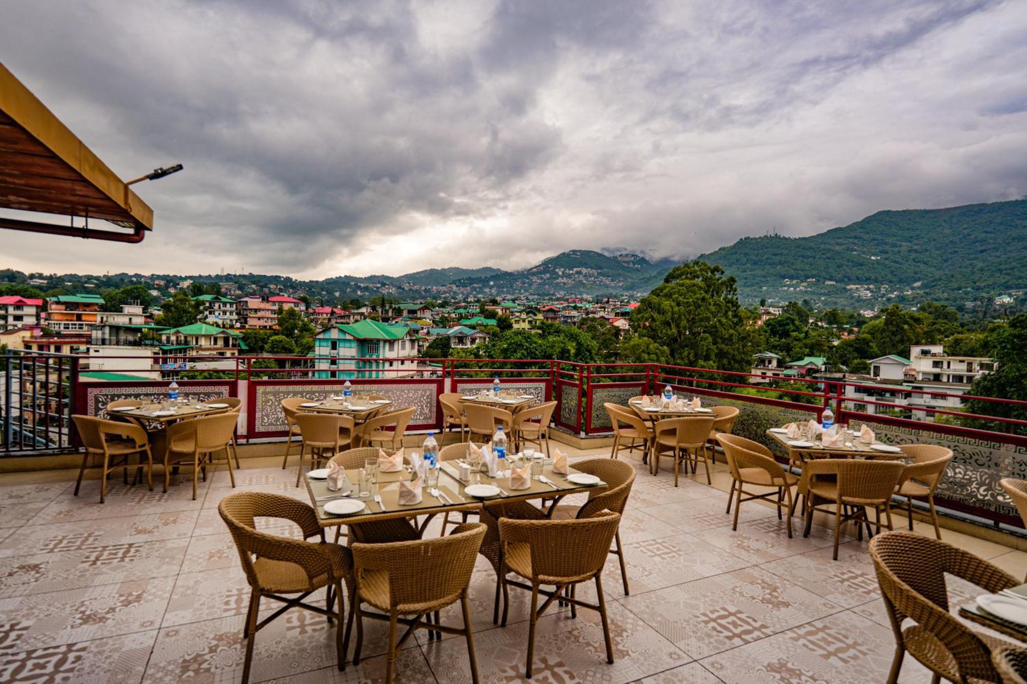 Hotel Square One By D'Polo Dharamshala Bagian luar foto