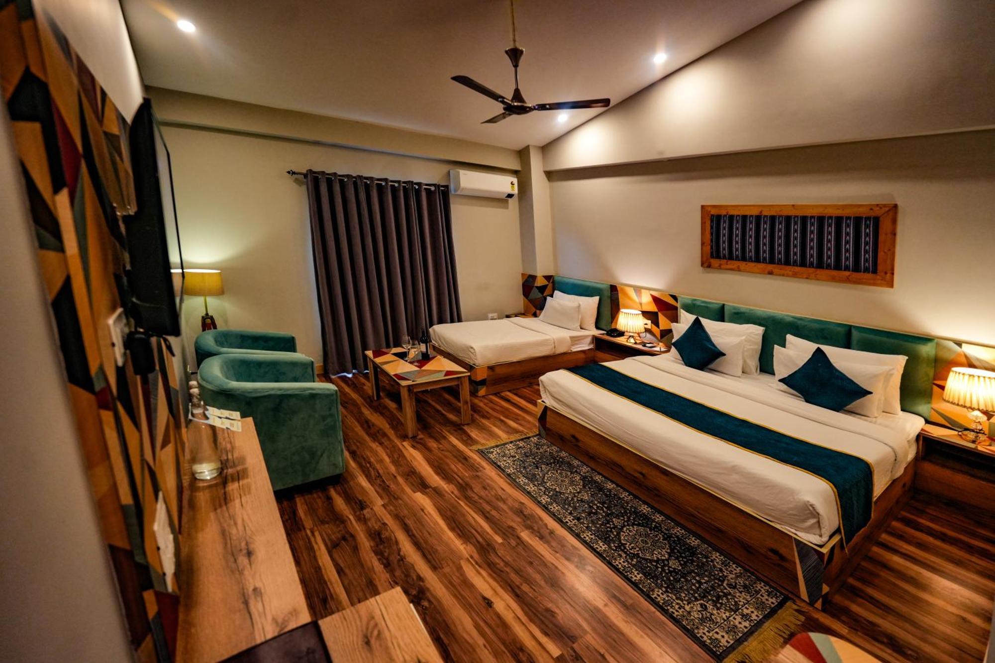 Hotel Square One By D'Polo Dharamshala Bagian luar foto